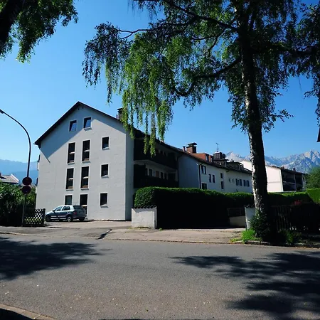 Hindenburg Str Lägenhet *