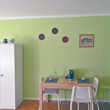 Hindenburg Str Apartment